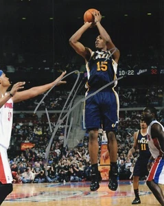 Derrick Favors Signed Autographed 8x10 Photo Jazz - Picture 1 of 1