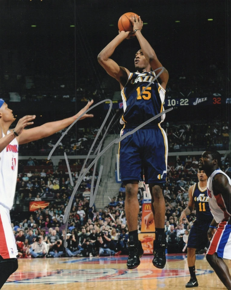 Foto 8x10 firmada autografiada por Derrick Favors Jazz Foto 1 de 1
