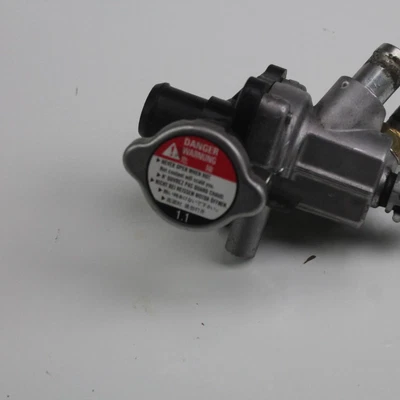 Honda Interstate 1300 2015 carcasa termostática Foto 1 de 4