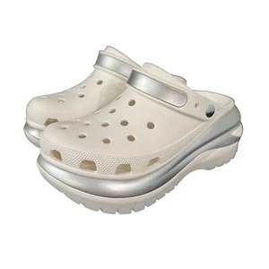Zoccoli Crocs Mega Crush metallizzati bianco argento, taglia 8 (M) 10 (W) nuovi senza scatola - Foto 1 di 7
