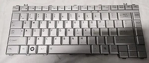 9J.N9082.P01 Toshiba Keyboard Sat A200/205/210 M200/205/210/215 - Picture 1 of 3