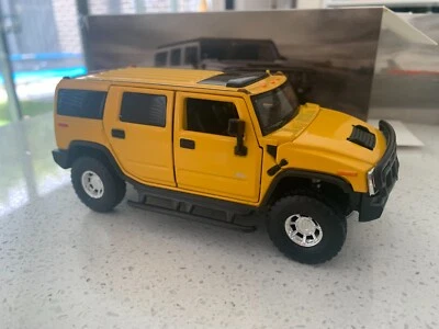 1:32 Hummer H2 Diecast Model - Image 1 of 4