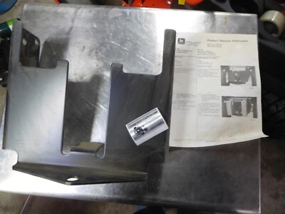 Soporte de peso trasero John Deere serie LX PT# BM17296 Foto 1 de 3