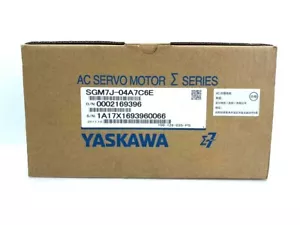 1 Stück Neu Yaskawa Servomotor SGM7J-04A7C6E Expressversand - Bild 1 von 2