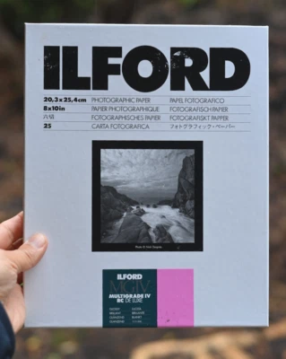 Papel Fotográfico Brillante Brillante ILFORD 8x10 25 Hojas Multigrado 1V RC De Lux Foto 1 de 4