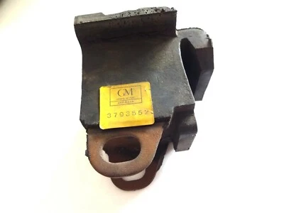 Nuevo de Lote Antiguo 1962 - 1967 Chevy II NOVA Motor Montaje Foto 1 de 4