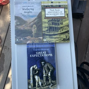 3Dover Secondhand Edition Taschenbücher Mark Twain Charles Dickens Emily Bronte - Bild 1 von 8