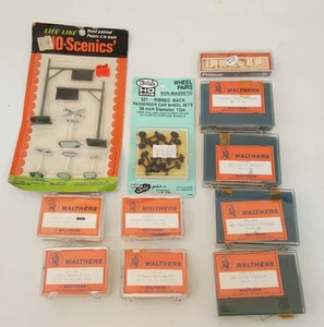 Lot of model train accessories nudist bathers, diesel dress up kits, interior + - Picture 1 of 22