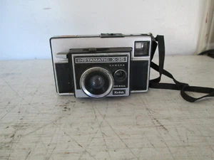 Cámara fotográfica vintage Kodak INSTAMATIC X-35 con correa de muñeca - Imagen 1 de 2