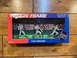 1997 SLU Edition Starting Lineup Freeze Frame DANTE BICHETTE Action Figure - Picture 1 of 3