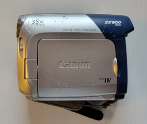 Canon ZR800 NTSC Mini DV Camcorder For Parts or Repair - Picture 1 of 5