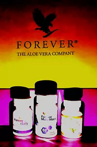 Forever Gelée Royale-1P-Multi Maca-1P-Daily Vitamin-1P-Paar langanhaltend auf dem Bett - Bild 1 von 1