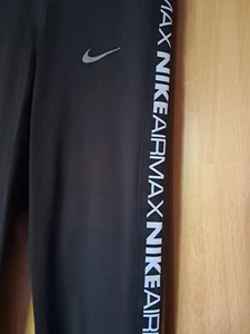 Neue Leggings Gr.M Mit Schriftzug an den Hosenbeinen - Bild 1 von 2