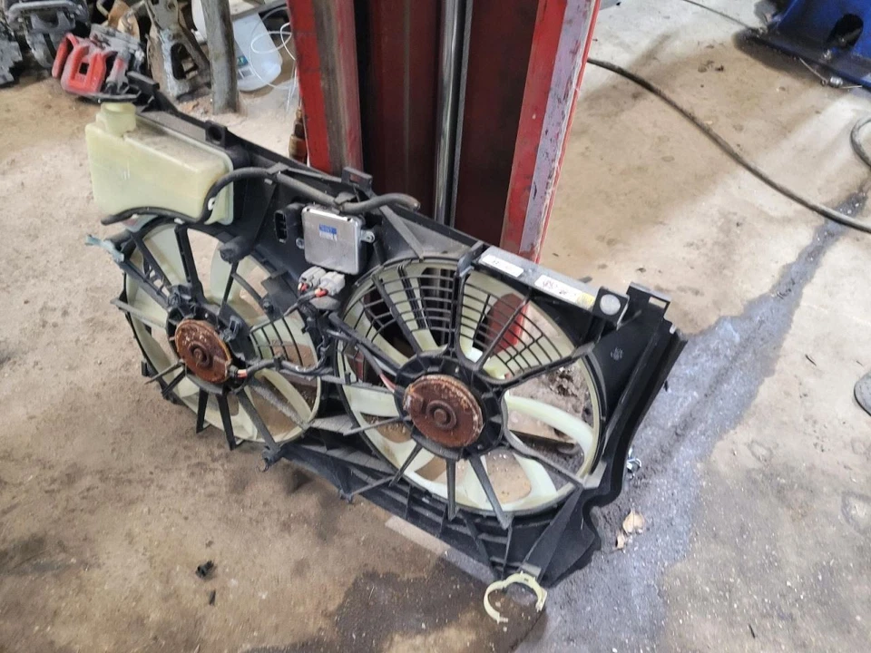 Radiator Fan Motor Fan Assembly Fits 16-22 LEXUS RX350 1928187 - Image 1 of 1