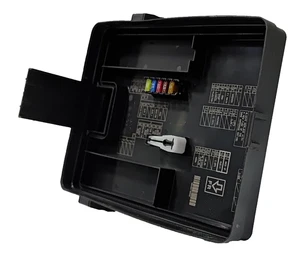 CR-V Honda LX 2.4L Fuse Relay Junction Box Block Upper Top Cover OEM 2017-2019 - Picture 1 of 6