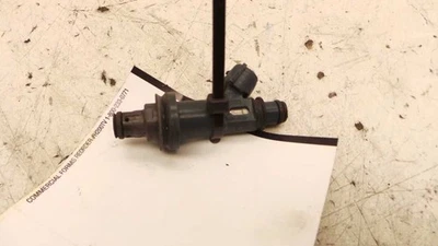 98-01 LEXUS ES300 3.0L 6CYL FUEL INJECTOR  - Image 1 of 4