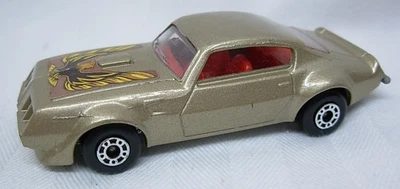 Lesney Matchbox SF #16 Pontiac, желтовато-коричневый корпус, неокрашенное основание, красный int, Eagle lable - Изображение 1 из 4