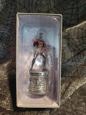Figura Marvel Ajedrez Miles Morales Spider-Man Eaglemoss Comics Estatua Foto 1 de 4