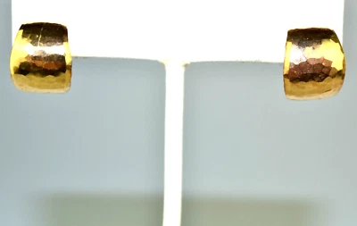 PENDIENTES PERFORADOS HUGGIE ARO MARTILLADOS 1/2" DE ANCHO RELLENOS DE ORO AMARILLO Foto 1 de 4