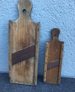 2 Antiker Krauthobel, Sauerkrauthobel, Krautreibe mit 2 Klingen aus Holz ,Metall - Bild 1 von 4