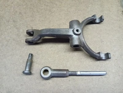 Jaguar XKE E Type - Conjunto de garfo e haste de embreagem - Imagem 1 de 4