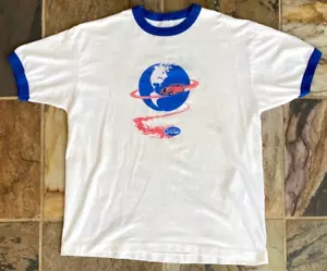 T-shirt Ford vintage-Mac's Street Rod Parts Lockport NY-Bianco/Blu-T-Ringer Tee - Foto 1 di 4