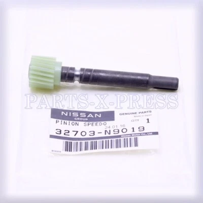 NEW GENUINE OEM NISSAN HARDBODY PICKUP 1987-1993 PINION-SPEEDOMETER 32703-N9019 - Image 1 of 4