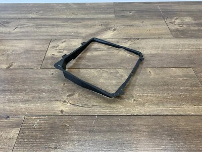 2013-2016 BMW M5 M6 estrutura de suporte de duto de refrigeração a ar lado direito F10 F06 F12 F13 - Imagem 1 de 4