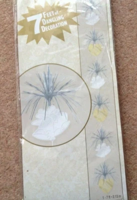 Columna en cascada Amscan Happy Anniversary blanca y dorada #679606 Foto 1 de 4