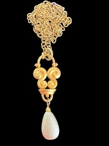 Vintage Faux Boroque Pearl Matte Gold Tone Swirl Necklace #A-2 - Picture 1 of 4