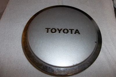 1987 - 1991 年丰田凯美瑞卡罗拉赛利卡中心轮毂盖轮毂盖轮圈 — 第 1/2 张图片