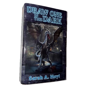 Draw One in the Dark by Sarah A. Hoyt (2008, Mass Market) Fantasy Paperback - Foto 1 di 15