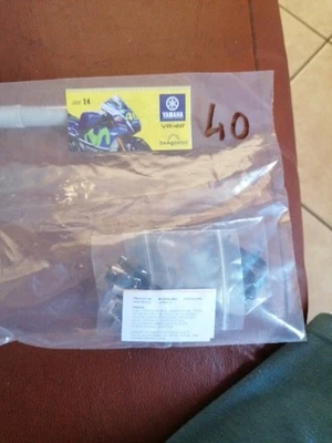 1/4 DEAGOSTINI Costruire Il Yamaha YZR-M1 Valentino Rossi Moto Parte Numero 40 - Immagine 1 di 2