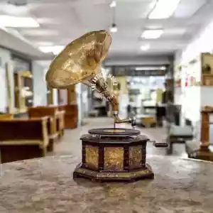 Vintage Grammophon, voll funktionsfähiger Phonograph, Win-up Plattenspieler - Bild 1 von 5