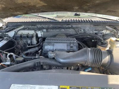 Used Front Outer Drive Axle Shaft fits: 2005 Ford Expedition Front Axle outer cv - Image 1 of 4