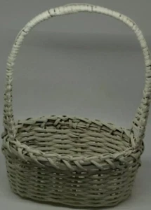 Cesta vintage actualizada con pintura de tiza blanca - Pascua ovalada con mango - Imagen 1 de 7