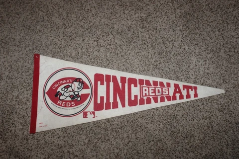 Vintage MLB Baseball Pennant Cincinnati Reds Cover