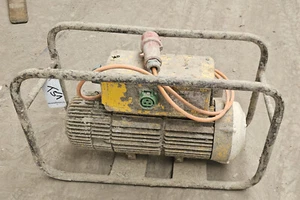 Weber Umformer für Rüttelflasche Betonrüttler Innenrüttler 3-Pollig 42V #T51 - Bild 1 von 5