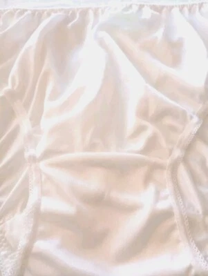 Braguita de bikini blanca S 10 28-44 unisex para hombre X vestidor Sissy nailon calzoncillos ropa interior  Foto 1 de 4