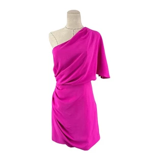 Vestido de fiesta elegante drapeado rosa de un hombro DO+BE para mujer talla pequeña - Imagen 1 de 9