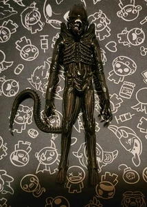 Xenomorph - Big Chap - Mezco ONE:12 - Alien 79' - nur 1/12 Figur - Bild 1 von 2