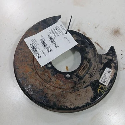 Kia Sorento Left Rear Dust Shield 2018 2017 2016 - Image 1 of 4