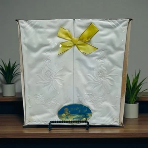 Coppia federe Madeira cameriera ricamate a mano floreali 21"x33" full size nuove - Foto 1 di 7