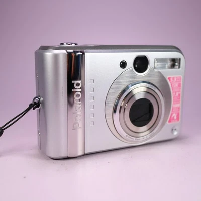 Polaroid Flip Screen Digital Camera a530 5.3MP Silver Tested - Image 1 of 4