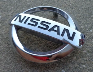 Nissan grill emblem badge decal logo Rogue Altima Murano Quest OEM Genuine Stock - Picture 1 of 2