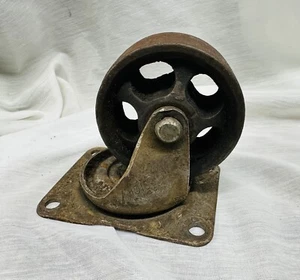 ANTIGUO INDUSTRIAL Caster Bassick 361 RUEDA De colección Carro de Hierro Fundido STEAMPUNK - Imagen 1 de 8