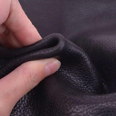 Hojas de cuero de vaca negras de 4/5 oz con textura natural de 12" x 6" a 12" x 48" Foto 1 de 4