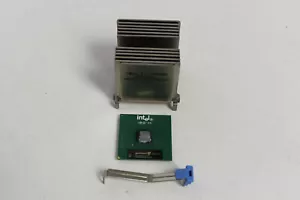 DELL 44WUW 933MHZ CPU PROCESSOR WITH HEATSINK INTEL PENTIUM III SL4C9 - Picture 1 of 4