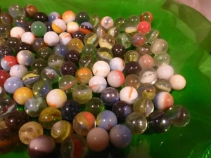 970gr color balls, brown decor, outdoor games including some large - Picture 1 of 1