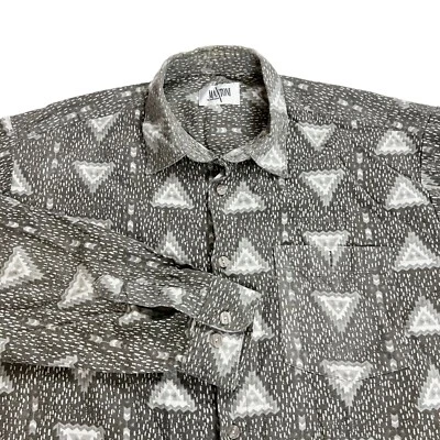 Camisa Mantoni Para Hombres Grande Franela Botón Frontal L/S Gris Abstracto Triángulo Pirámide Foto 1 de 4